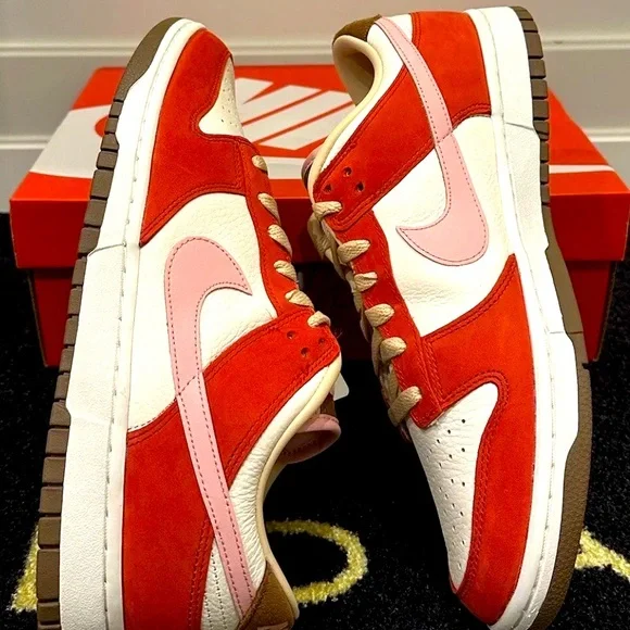 🥓🤎💖 Nike Dunk Low ‘Bacon’ size 12W / 10.5M 🥓💖🤎